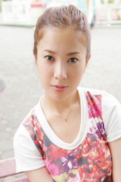 雷电将军把乳液喂给八重神子原